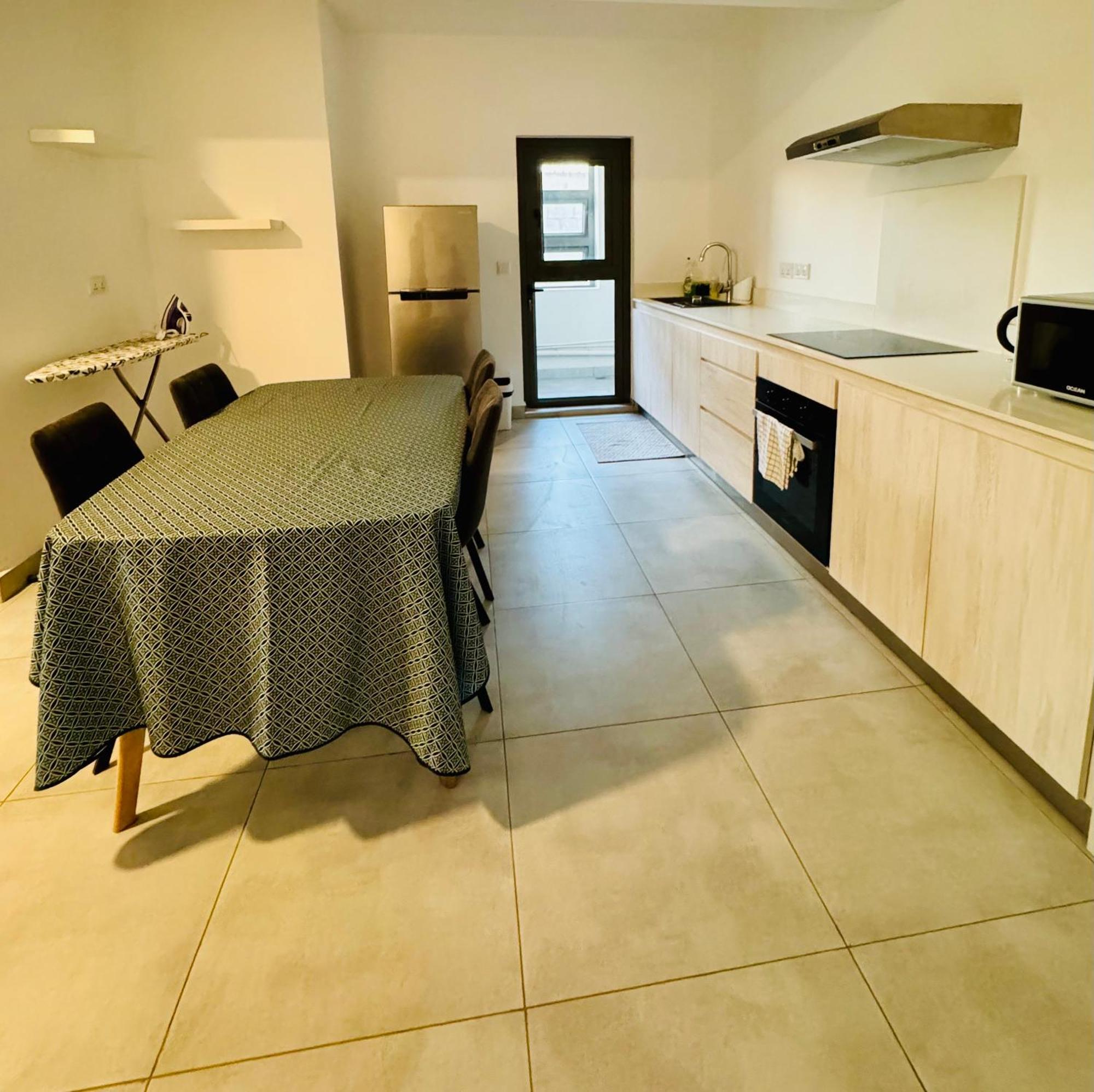 Modern Flat In Flic En Flac-Walk To The Beach Buitenkant foto