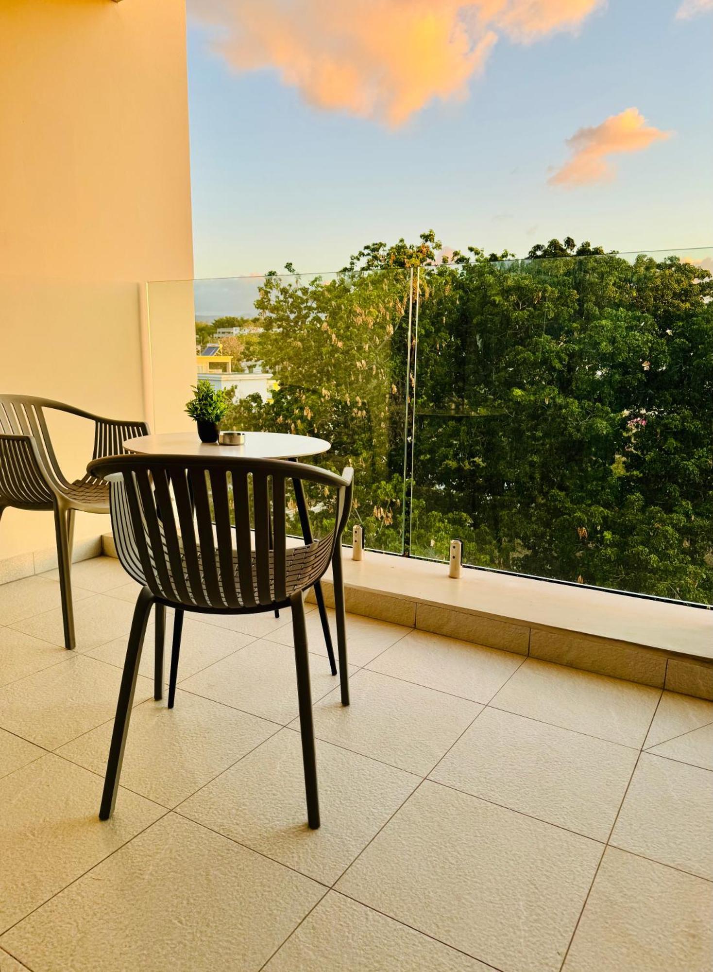 Modern Flat In Flic En Flac-Walk To The Beach Buitenkant foto